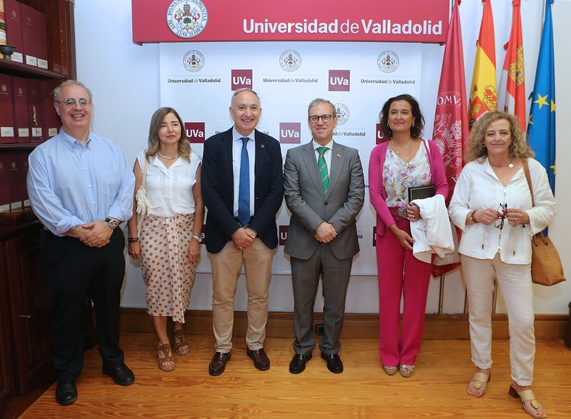 La Consejería de Industria, Comercio y Empleo se incorpora a la Cátedra de Cooperativismo y Economía Social de la UVa La Consejería de Industria, Comercio y Empleo se incorpora a la Cátedra de Cooperativismo y Economía Social de la UVa